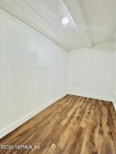 7537 Oakwood St in Jacksonville, FL - Building Photo - Building Photo
