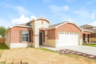 8963 Oakwood Park in San Antonio, TX - Building Photo - Building Photo