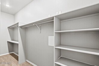 956 Keenland Ave in El Paso, TX - Building Photo - Building Photo