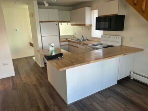 2201 Pearl St in Boulder, CO - Building Photo - Building Photo