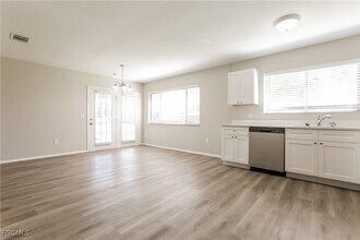 5945 Spearman Cir in North Port, FL - Building Photo - Building Photo