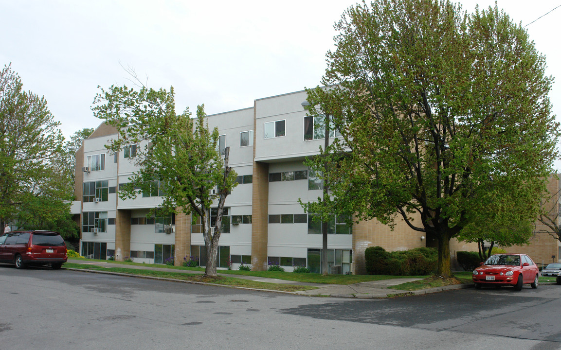 St. Andrew’s Court in Spokane, WA - Foto de edificio