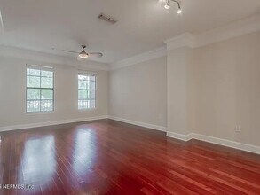 9823 Tapestry Park Circle in Jacksonville, FL - Building Photo - Building Photo