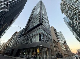 68 Shuter St in Toronto, ON - Building Photo