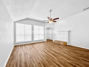 3318 Lochwood Dr in Mesquite, TX - Building Photo - Building Photo