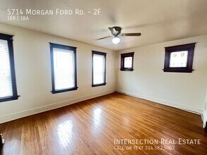 5714 Morgan Ford Rd in St. Louis, MO - Foto de edificio - Building Photo