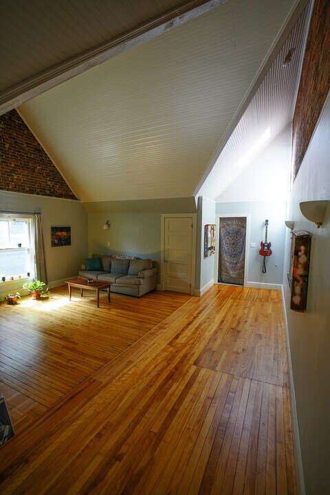 536 Cumberland Ave in Portland, ME - Foto de edificio