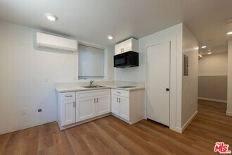 1420 Alvarado Terrace in Los Angeles, CA - Building Photo - Building Photo