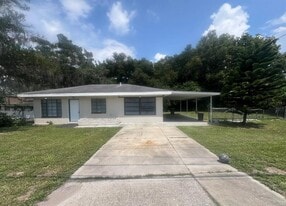 15 Haselton St in Eustis, FL - Building Photo