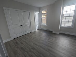TWO BEDROOM APARTMENT AVAILABLE IN HALIFAX NORTH-END HOUSE in Halifax, NS - Building Photo - Building Photo