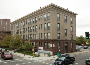 Soleil Apartments in Minneapolis, MN - Building Photo - Building Photo