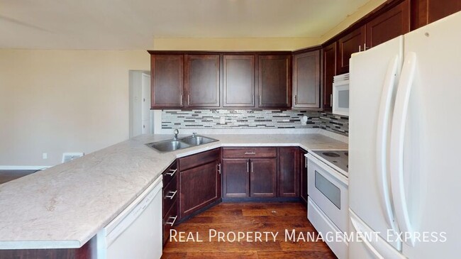 2 Bedroom 1 Bathroom Home in Sioux Falls, SD - Foto de edificio - Building Photo