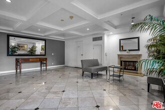 11740 Sunset Blvd in Los Angeles, CA - Building Photo - Building Photo