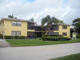 6499 NE 7th Ave in Boca Raton, FL - Building Photo