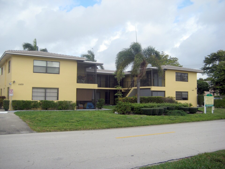 6499 NE 7th Ave in Boca Raton, FL - Building Photo