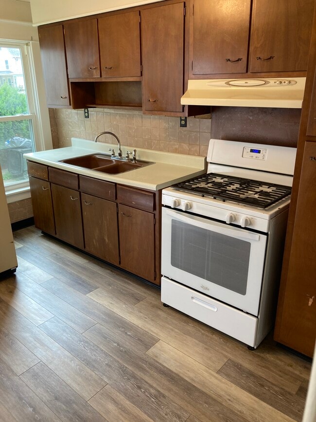 723 Payne Ave, Unit 723 in Erie, PA - Building Photo - Building Photo