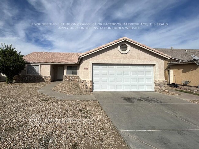 property at 8812 W Holly St