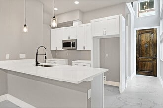 7938 Angus St in Houston, TX - Building Photo - Building Photo