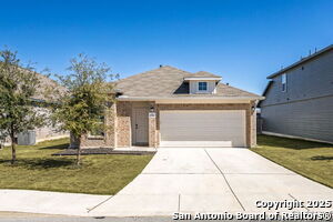 8310 Tobiano Wy in San Antonio, TX - Building Photo