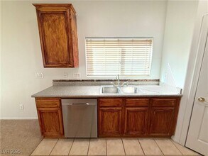 8925 W Perfect Diamond Ct in Las Vegas, NV - Building Photo - Building Photo