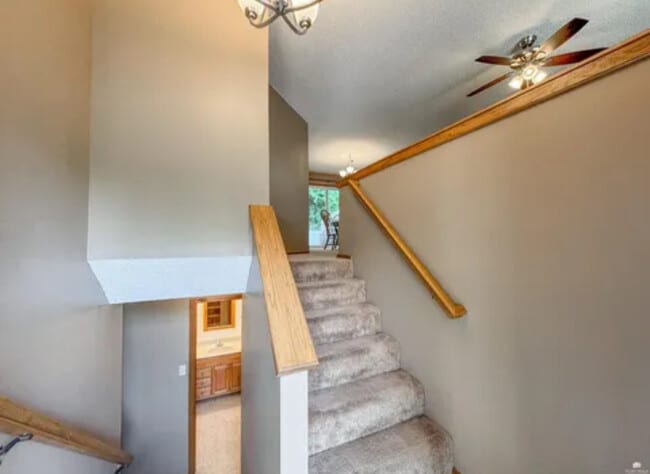 902 Connecticut Ave in Manhattan, KS - Building Photo - Building Photo