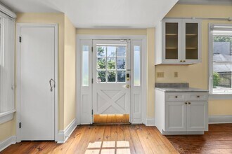 545 Cedar Alley in Columbus, OH - Building Photo - Building Photo