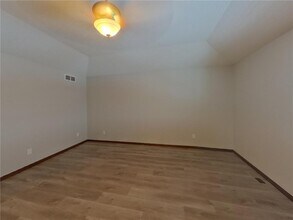 1133 Rosemary Ln in Chaska, MN - Foto de edificio - Building Photo