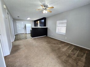 712 Narrow St in Weatherford, TX - Building Photo - Building Photo