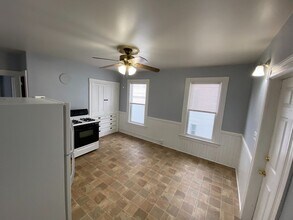 364 Rimmon St-Unit -364-2 Rimmon in Manchester, NH - Building Photo - Building Photo
