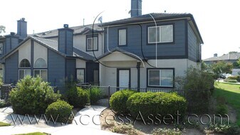 1555 Orange Ave in Redlands, CA - Building Photo