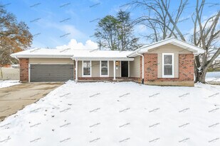 4284 Satiris Dr in Florissant, MO - Building Photo