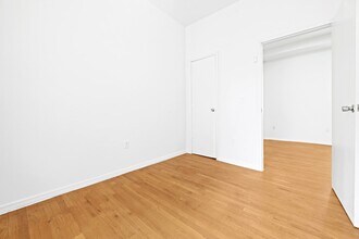 247 W 63rd St, Unit PHE in New York, NY - Building Photo - Building Photo