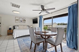 4215 E Bay Dr in Clearwater, FL - Building Photo - Building Photo
