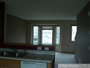 4818 Education Dr N in Hugo, MN - Building Photo - Building Photo