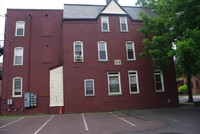 Joan Henry Hall in Wilkes-Barre, PA - Foto de edificio - Building Photo