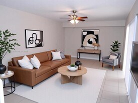 597 Green Springs Pl in West Palm Beach, FL - Building Photo