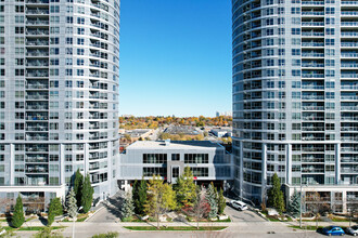 151 Village Green Sq in Toronto, ON - Building Photo - Building Photo