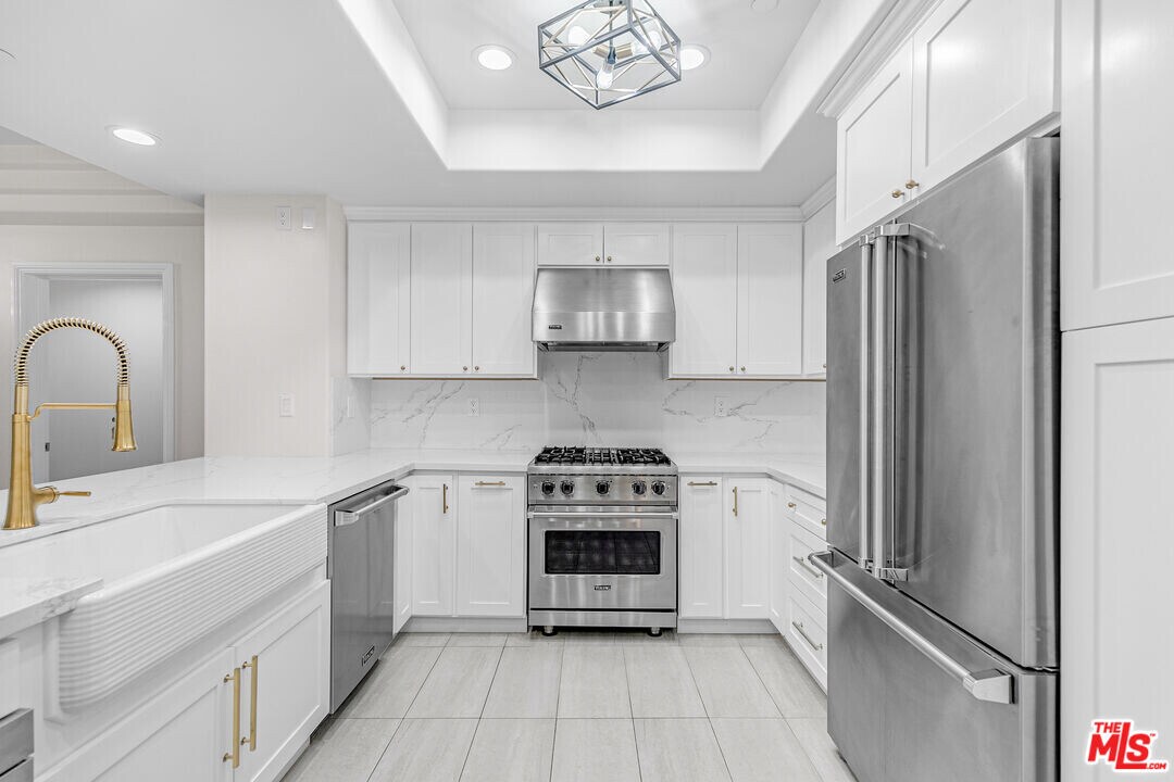 12021 Guerin St in Los Angeles, CA - Building Photo