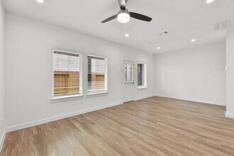 3018 La Latina Dr in Houston, TX - Building Photo - Building Photo