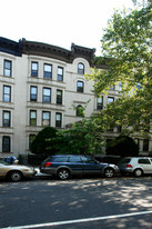 457 3rd St Apartments