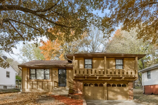 property at 4816 NW Woody Creek Ln
