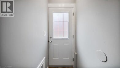 138 Henry St in Brantford, ON - Building Photo - Building Photo
