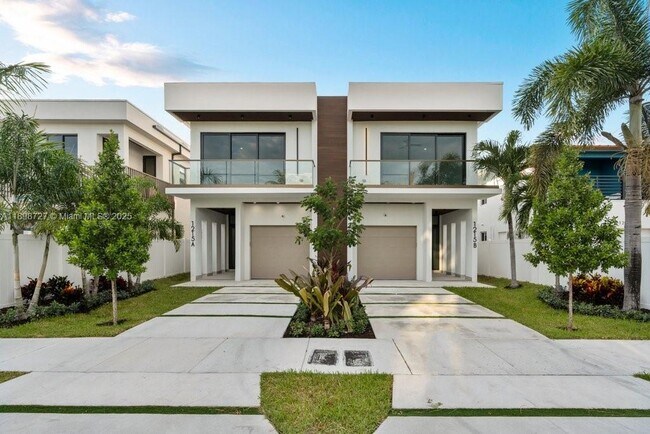 1215 NE 11th Ave in Fort Lauderdale, FL - Building Photo - Building Photo