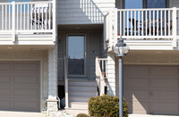 1540 Ocean Ave in Sea Bright, NJ - Foto de edificio - Building Photo