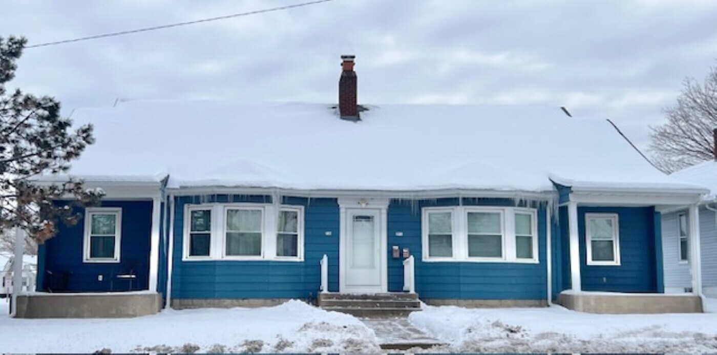 2133 N Division St in Davenport, IA - Foto de edificio