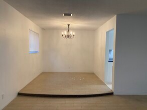 4117 Van Buren St in Hollywood, FL - Building Photo - Building Photo