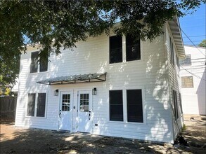 110 E 30th St in Austin, TX - Building Photo - Building Photo