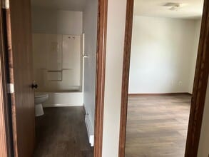 1035 Green Bay St, Unit 3 in La crosse, WI - Foto de edificio - Building Photo