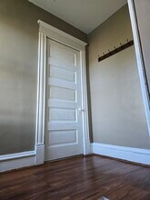 2414 3rd St NE, Unit 2 in Minneapolis, MN - Building Photo - Building Photo