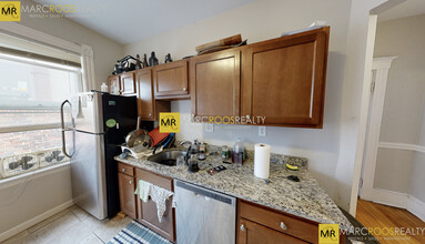 13 Pleasant St, Unit 3 in Cambridge, MA - Building Photo - Building Photo